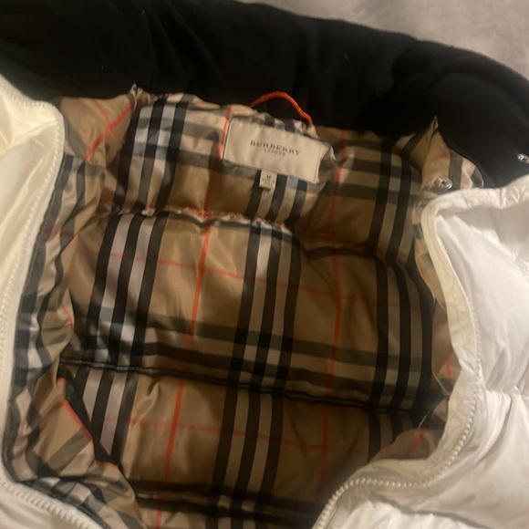 Burberry Kids winter jacket size M - Picture 9 of 9
